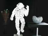 Astronautenskulptur aus 3 mm Stahlblech, weiß lackiert