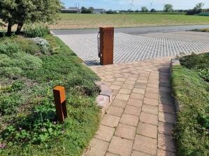 Ladepunkt aus Corten Stahl